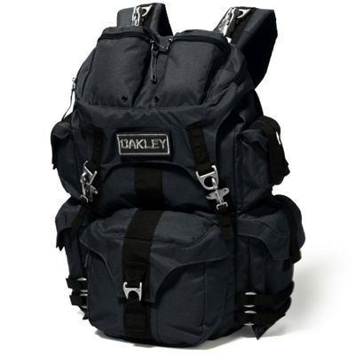 oakley mechanism backpack review