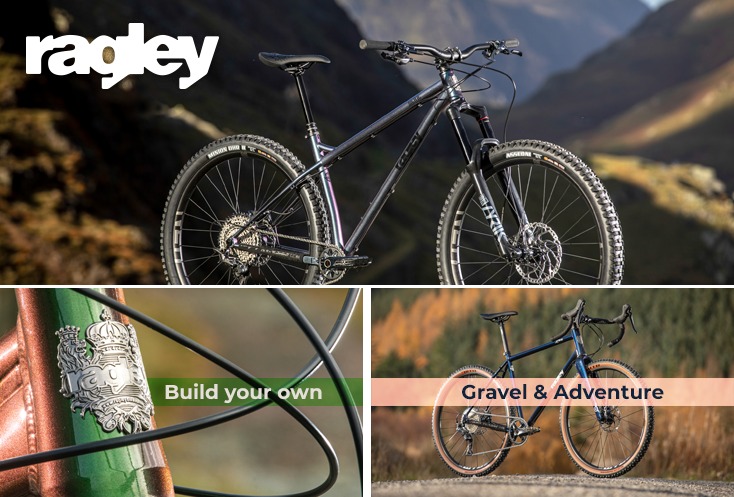 Fotografia do quadro da bicicleta de montanha e aventura semirígida da Ragley com a mensagem - Atreve-te com a nova gama de Montanha 2021