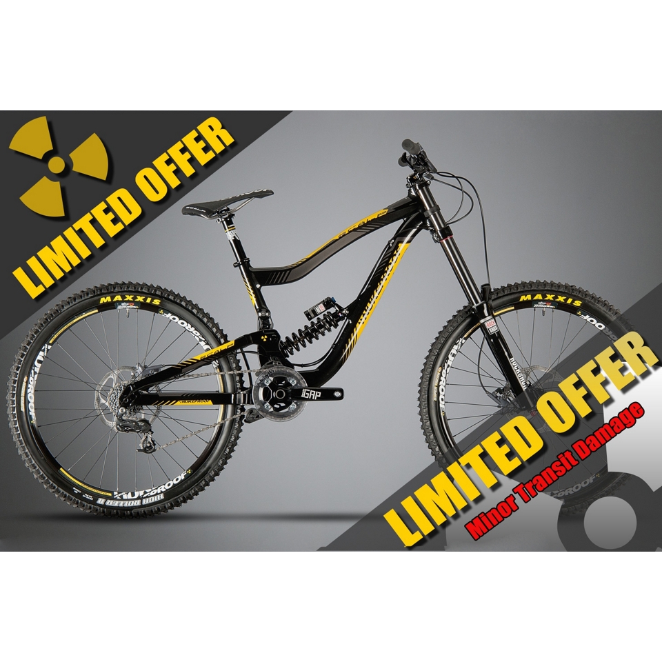 Nukeproof Scalp DH   Rockshox Kage   Soiled 2013