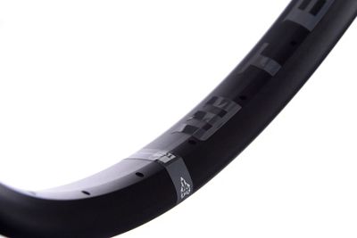 WTB Asym i-35 TCS Rim 2019 Review