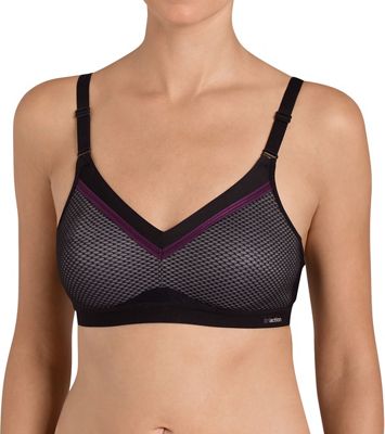 Triaction by Triumph Free Motion Sport Bra review