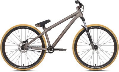 bicicleta dirt jumper