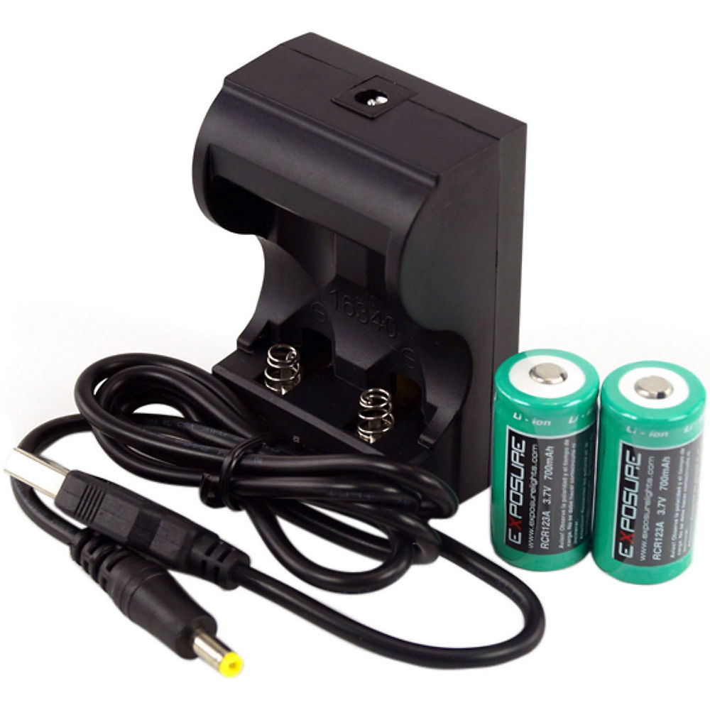 Exposure USB Charger with 2xRCR123 Batteries - Noir