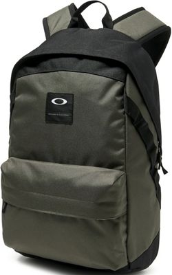 Oakley Holbrook 20L Backpack (Dark Brush), Dark Brush Review