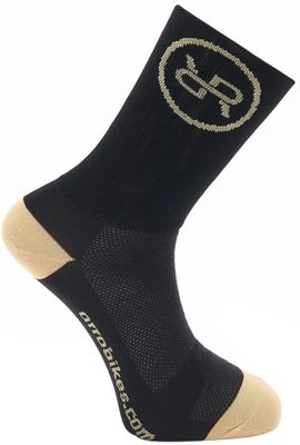 Orro X DeFeet Aireator Double Cuff 5in Socks SS21 - Black-Gold - S}, Black-Gold