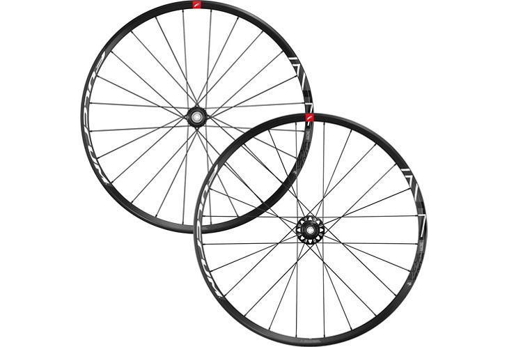 Fulcrum Racing ( レーシング ) 700 ディスクホイールセット